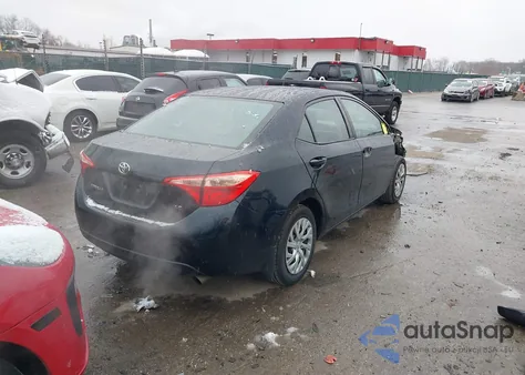 2018 Toyota Corolla Le z USA, uszkodzony, nr VIN 2T1BURHE8JC117463
